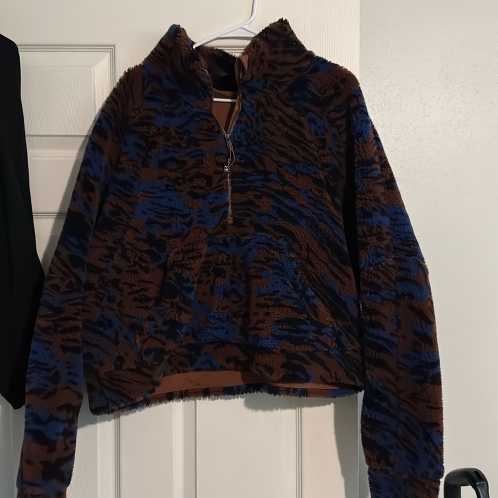 Lululemon scuba sherpa
